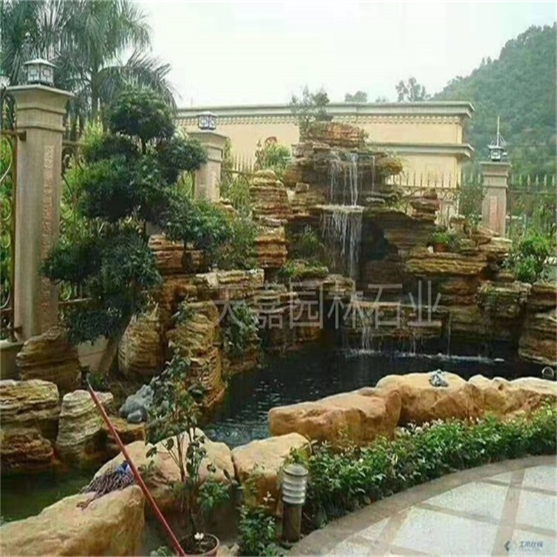禅城别墅庭院鱼池假山设计